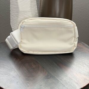 VOROLO Fanny Pack Crossbody Bag Belt Bag with Adjustable Strap NEW